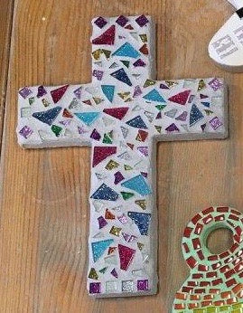 Mosaic Traditional Cross Plaque Kit
